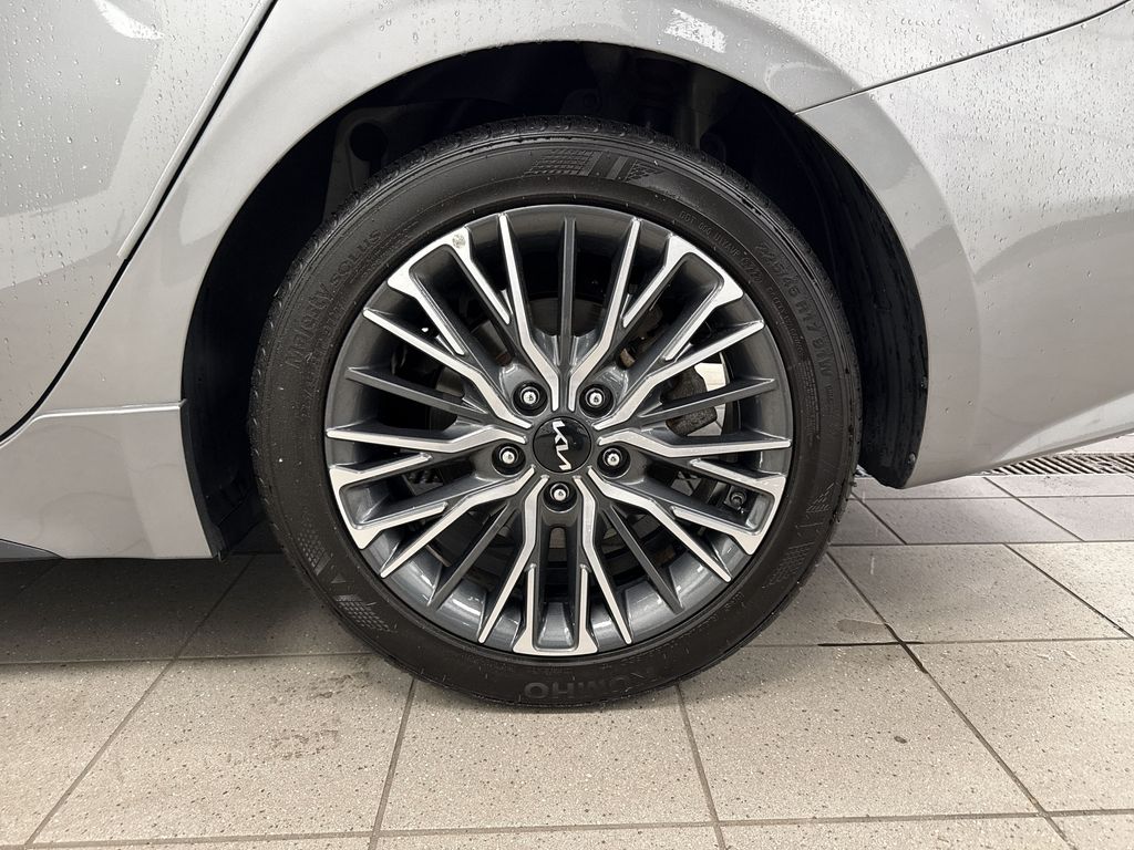 Thumbnail: 2023 Kia Forte - 6