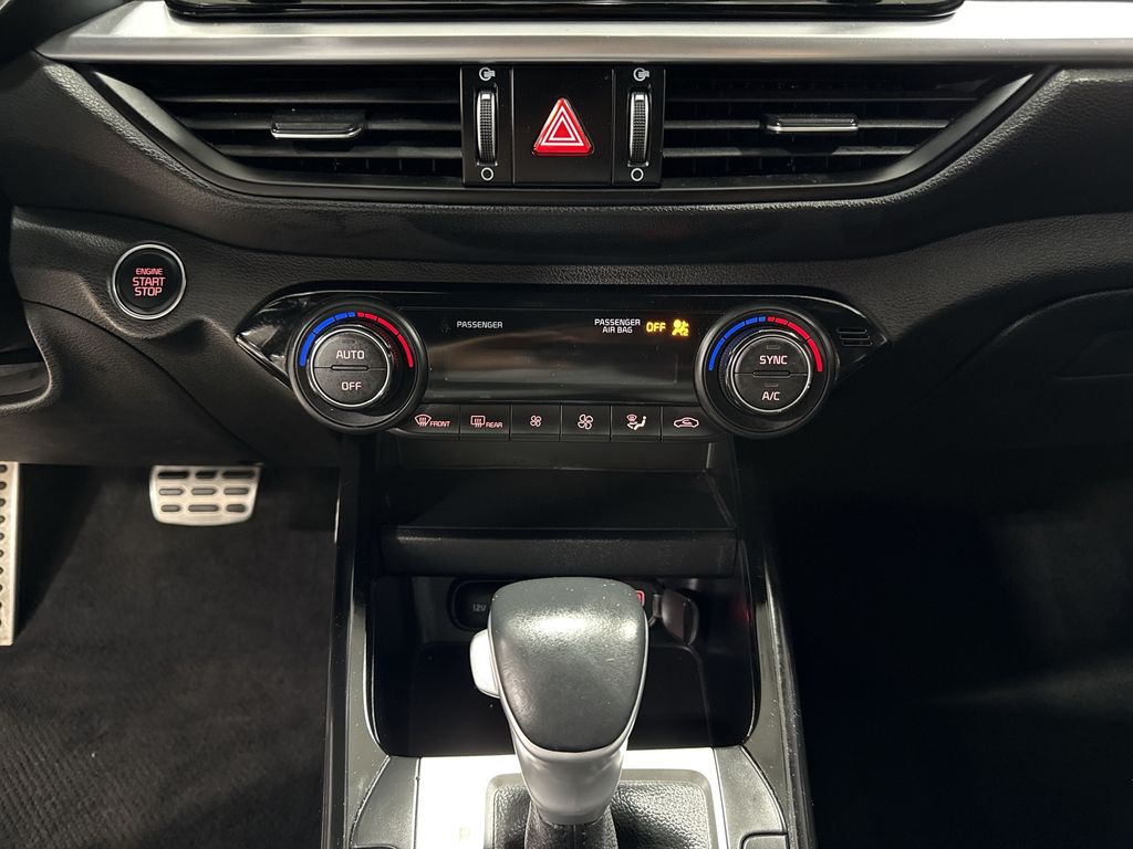 Thumbnail: 2023 Kia Forte - 24