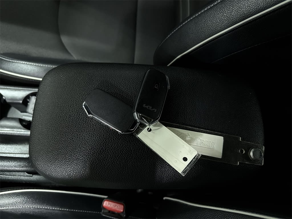 Thumbnail: 2023 Kia Forte - 15