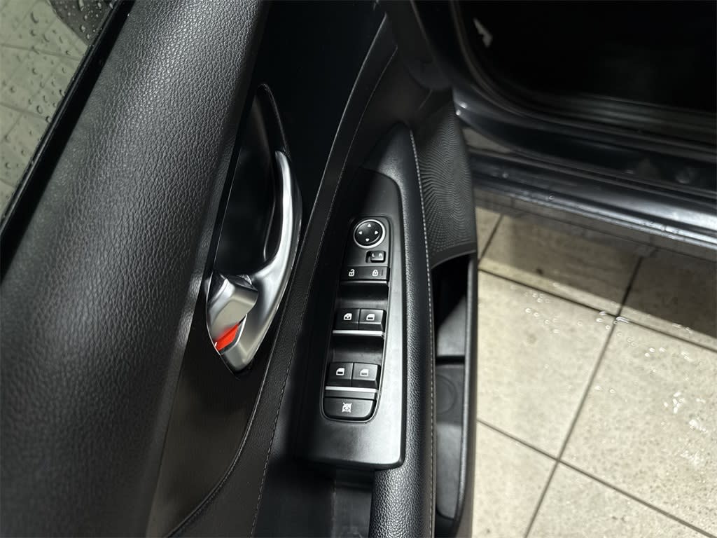 Thumbnail: 2023 Kia Forte - 24