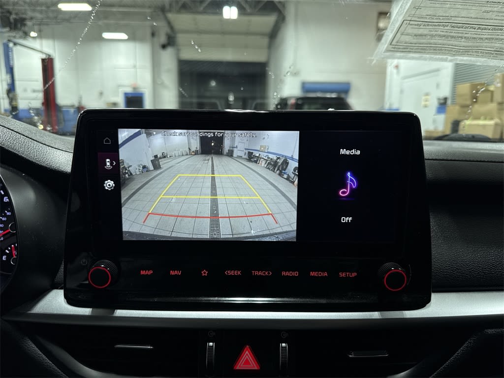 Thumbnail: 2023 Kia Forte - 25