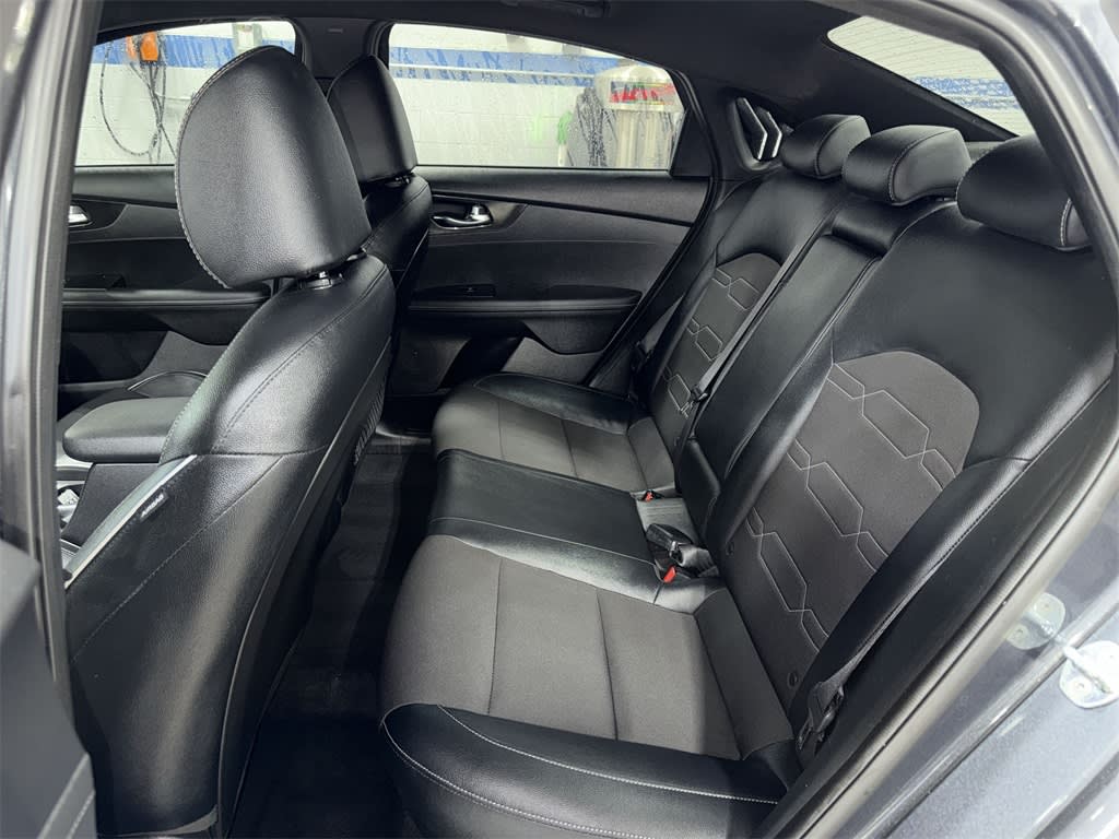 Thumbnail: 2023 Kia Forte - 10