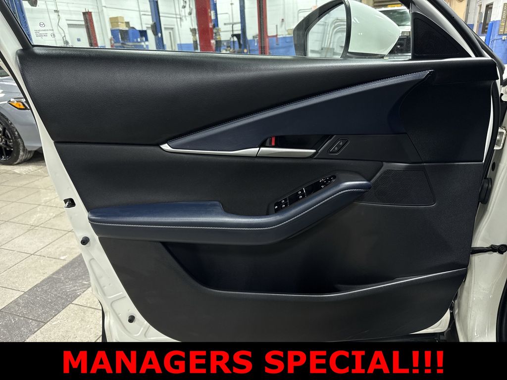 Thumbnail: 2020 Mazda CX-30 - 30