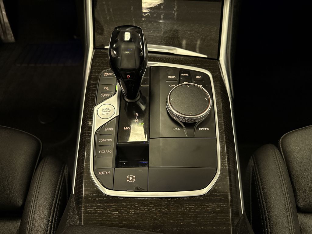 Thumbnail: 2021 BMW 3 Series - 12