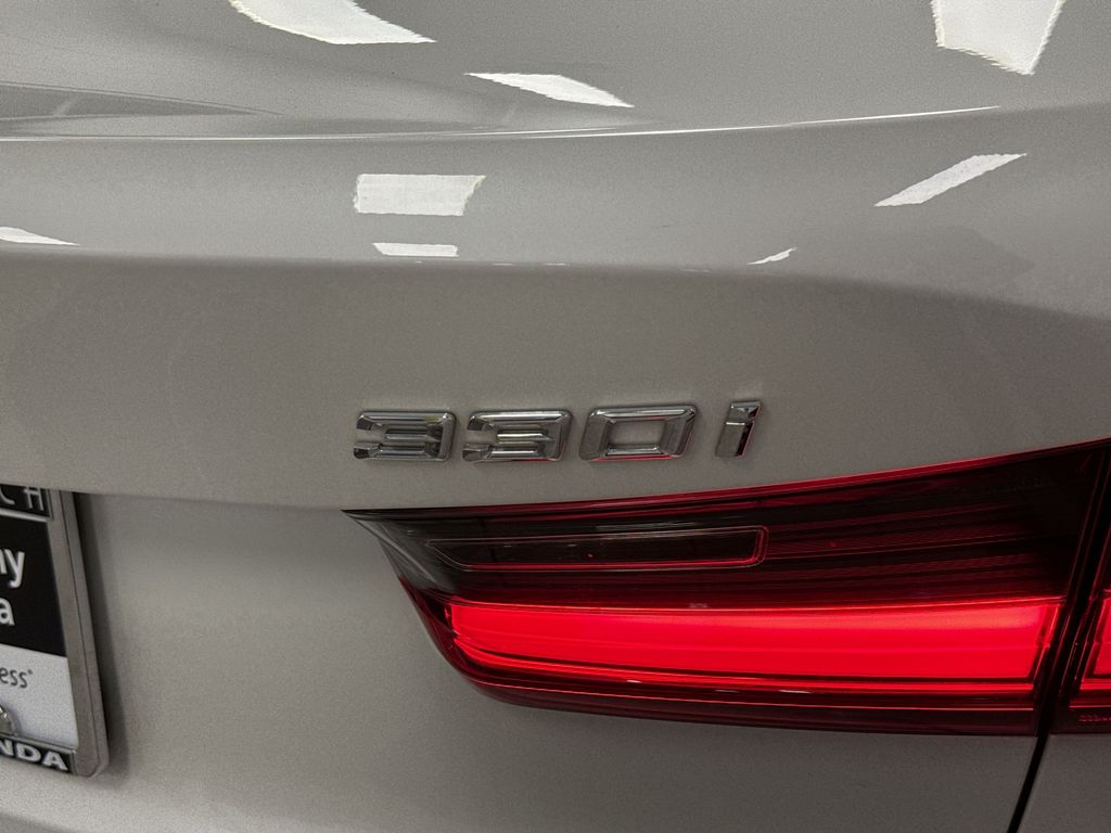 Thumbnail: 2021 BMW 3 Series - 30