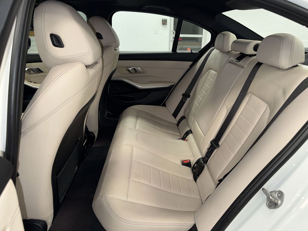 Thumbnail: 2021 BMW 3 Series - 10