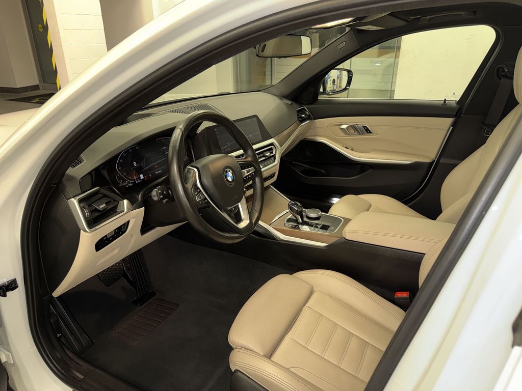 Thumbnail: 2021 BMW 3 Series - 32