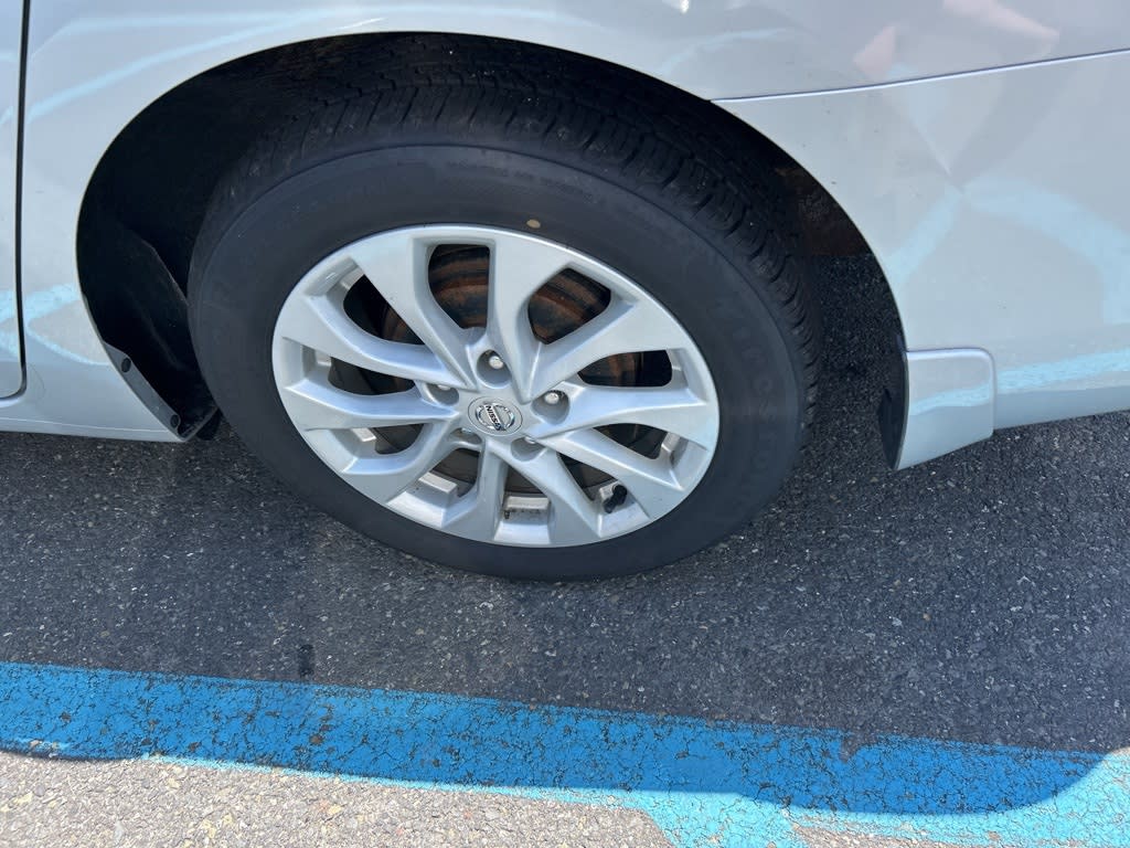 Thumbnail: 2019 Nissan Sentra - 17