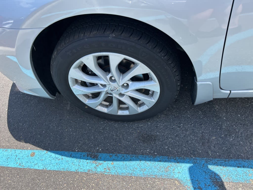 Thumbnail: 2019 Nissan Sentra - 18