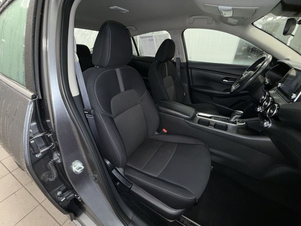 Thumbnail: 2022 Nissan Sentra - 10