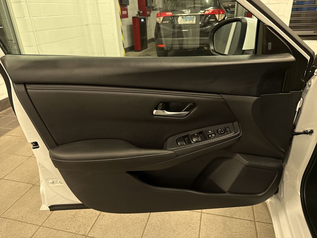 Thumbnail: 2023 Nissan Sentra - 29