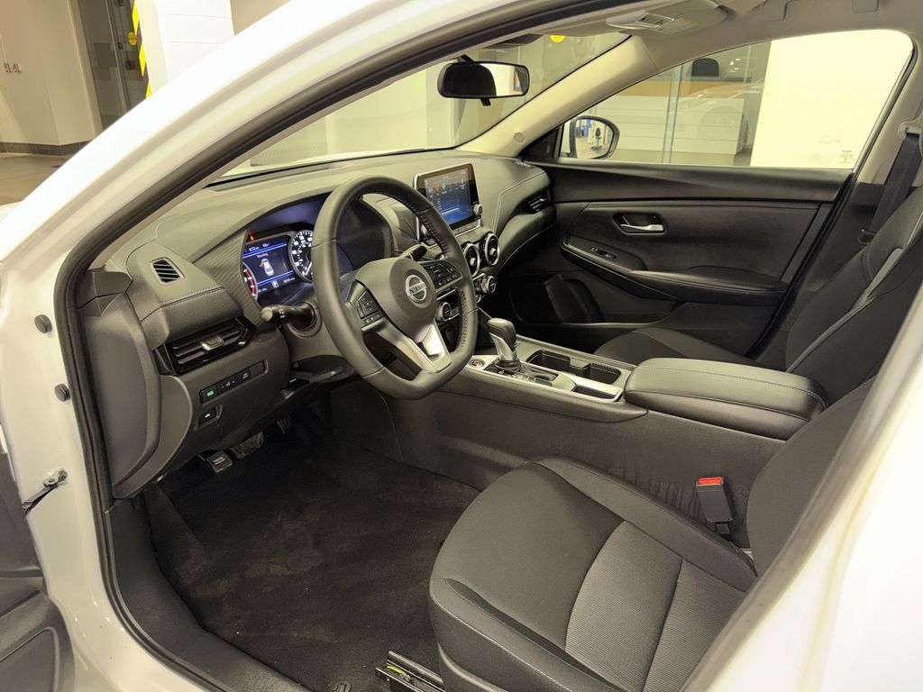 Thumbnail: 2023 Nissan Sentra - 28