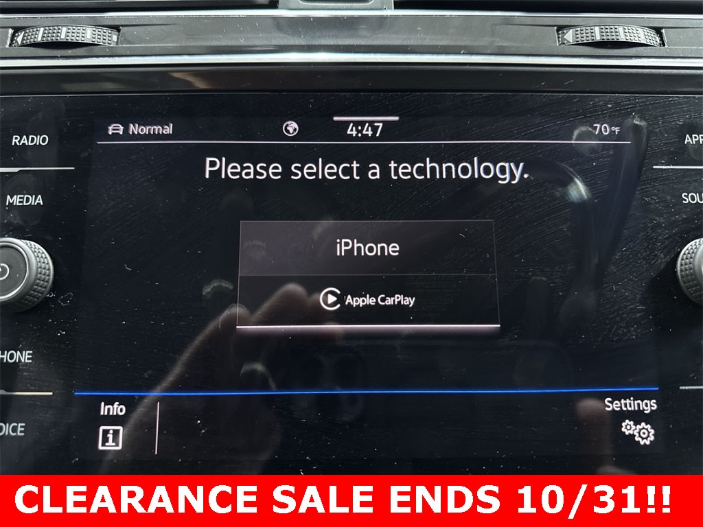 Thumbnail: 2022 Volkswagen Tiguan - 22