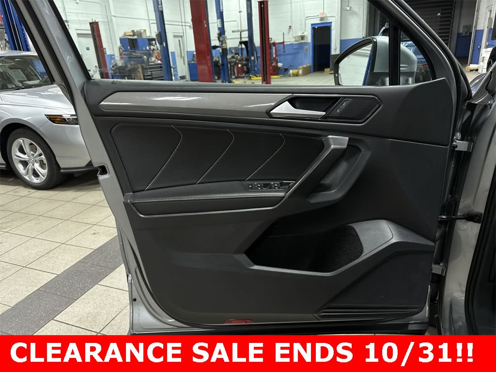 Thumbnail: 2022 Volkswagen Tiguan - 21