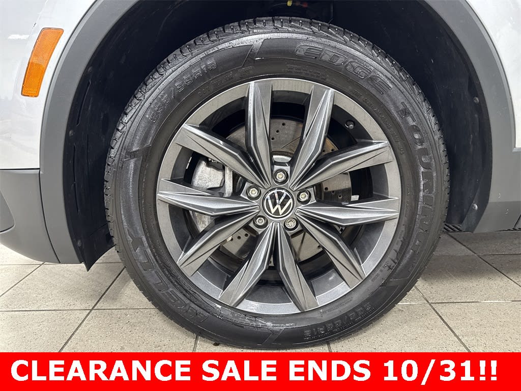 Thumbnail: 2022 Volkswagen Tiguan - 5