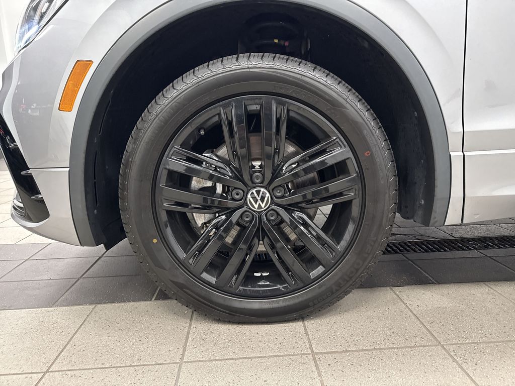 Thumbnail: 2022 Volkswagen Tiguan - 7