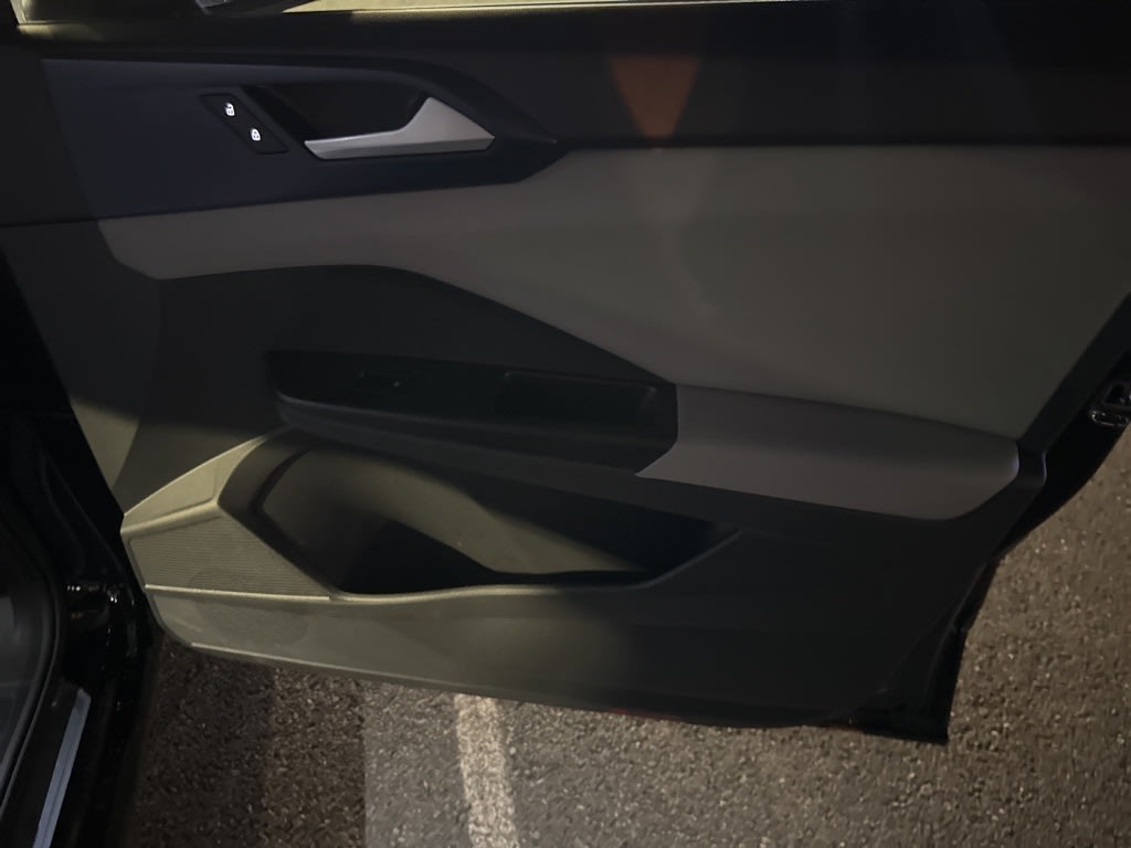 Thumbnail: 2023 Volkswagen Taos - 19