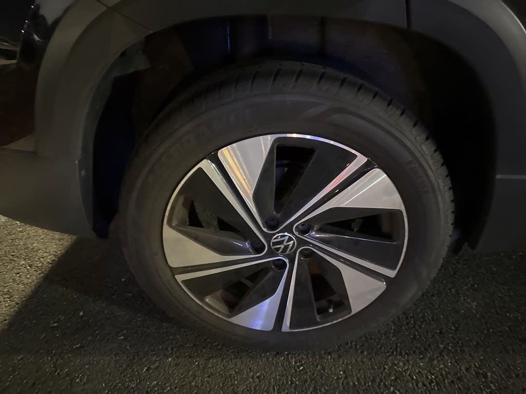 Thumbnail: 2023 Volkswagen Taos - 24