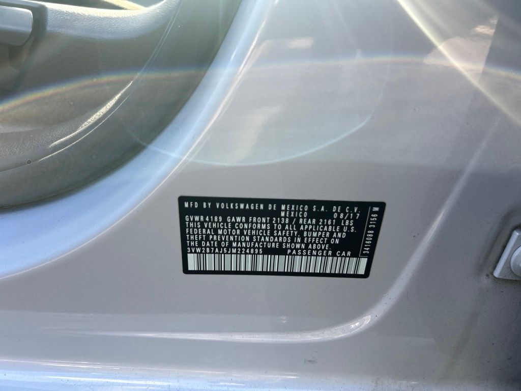 Thumbnail: 2018 Volkswagen Jetta - 11
