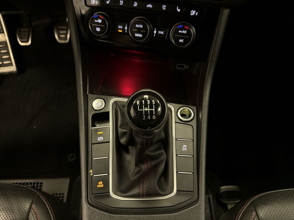 Thumbnail: 2019 Volkswagen Jetta - 12