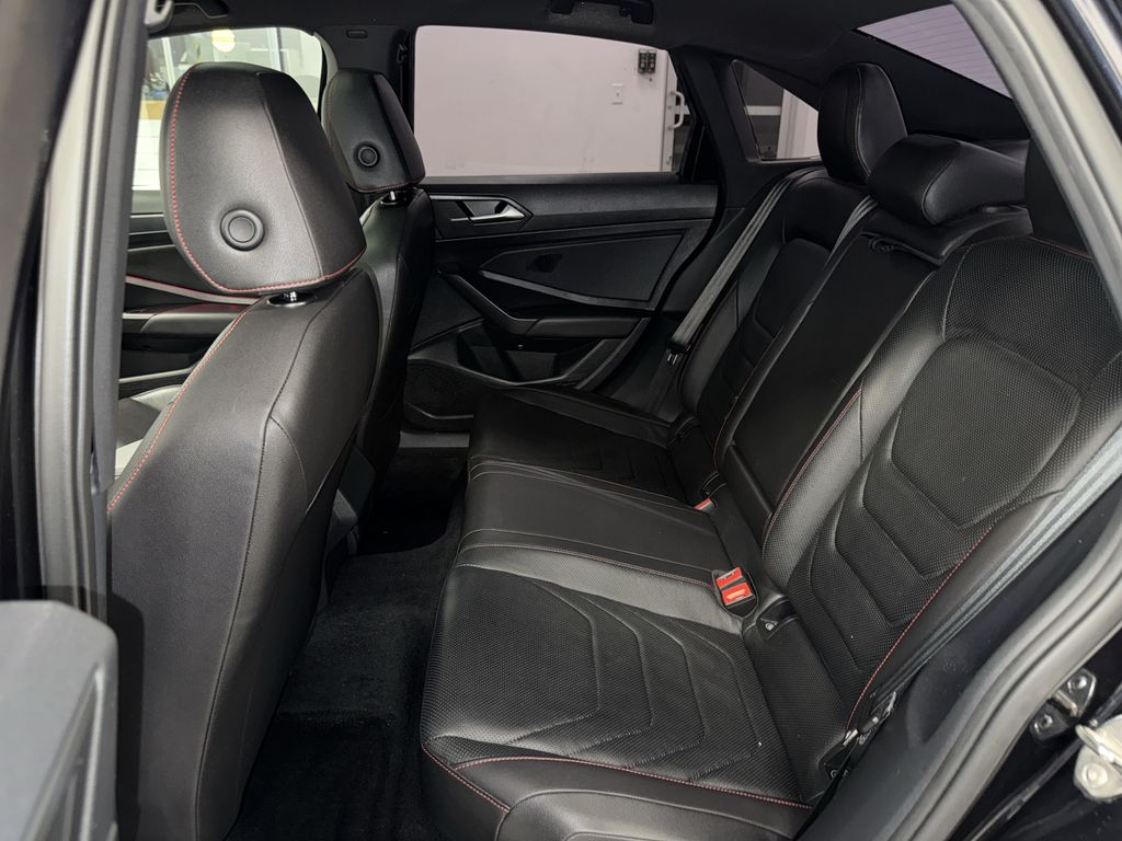Thumbnail: 2019 Volkswagen Jetta - 10