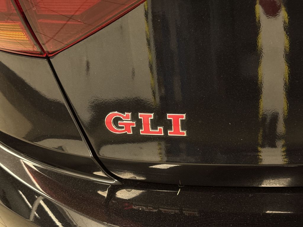 Thumbnail: 2019 Volkswagen Jetta - 27