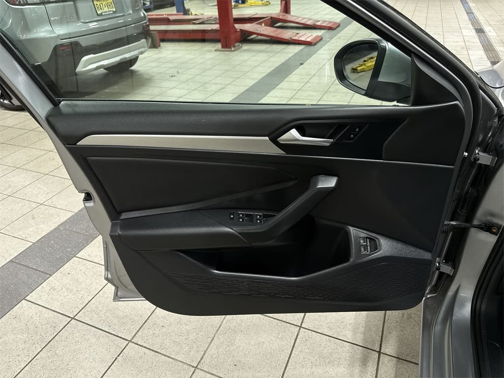 Thumbnail: 2021 Volkswagen Jetta - 29