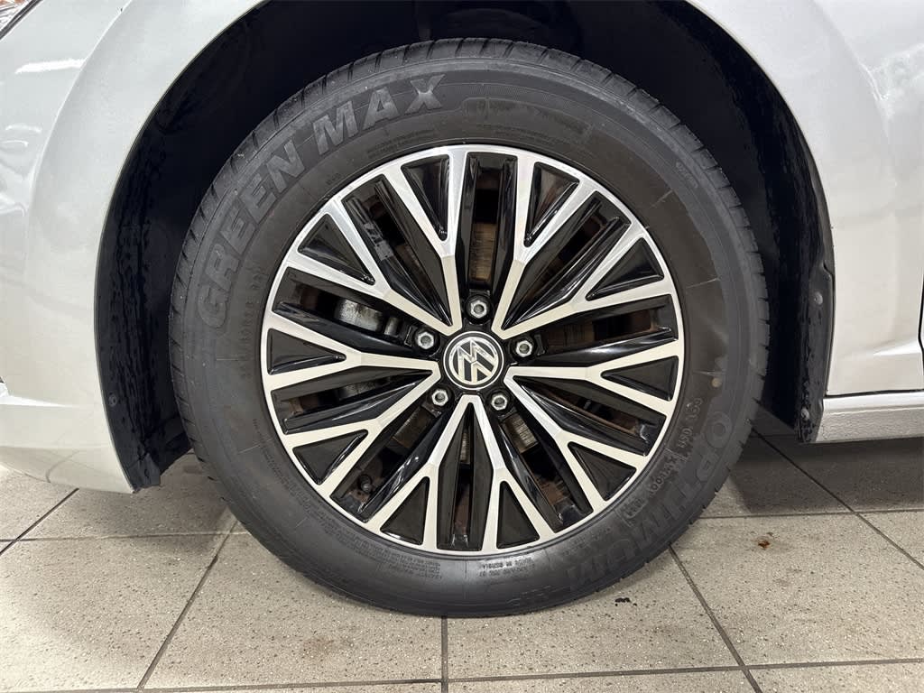 Thumbnail: 2021 Volkswagen Jetta - 7