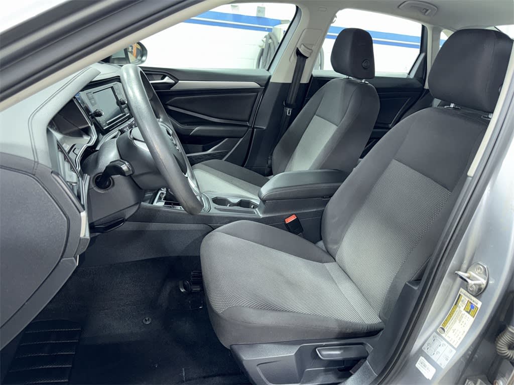 Thumbnail: 2021 Volkswagen Jetta - 10