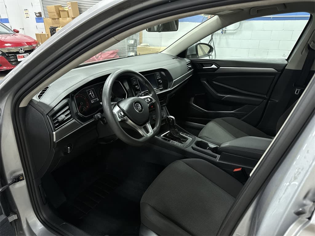 Thumbnail: 2021 Volkswagen Jetta - 9