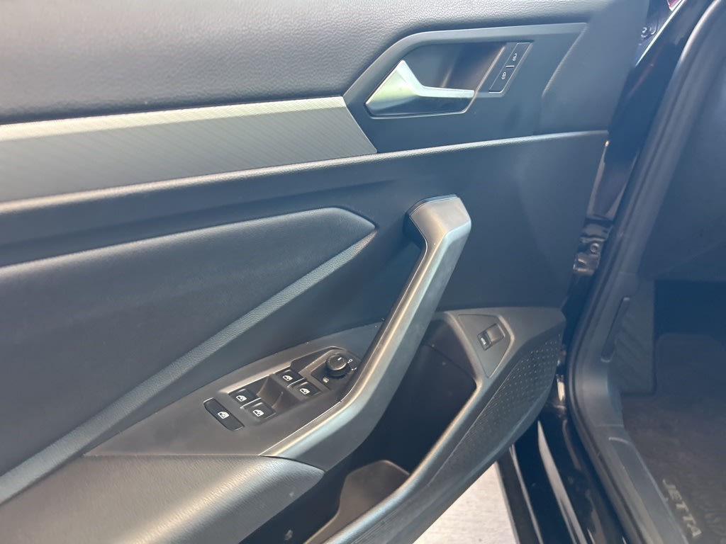 Thumbnail: 2019 Volkswagen Jetta - 17