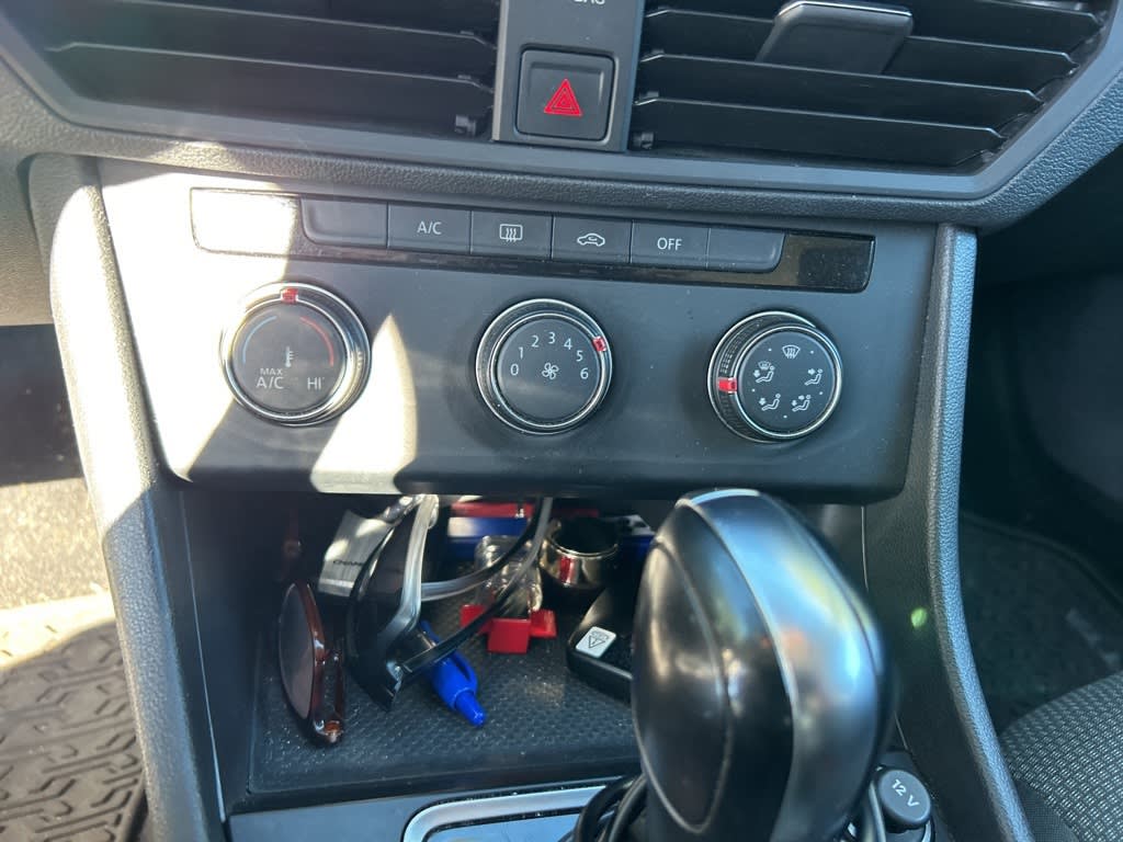 Thumbnail: 2019 Volkswagen Jetta - 19