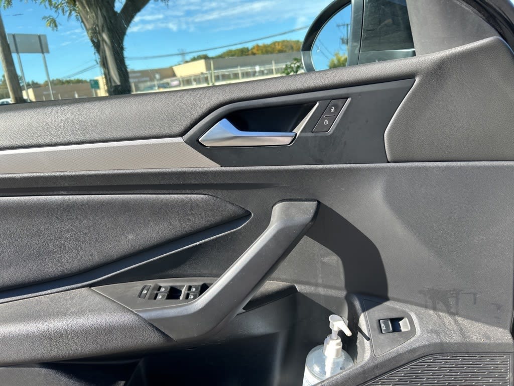 Thumbnail: 2019 Volkswagen Jetta - 15