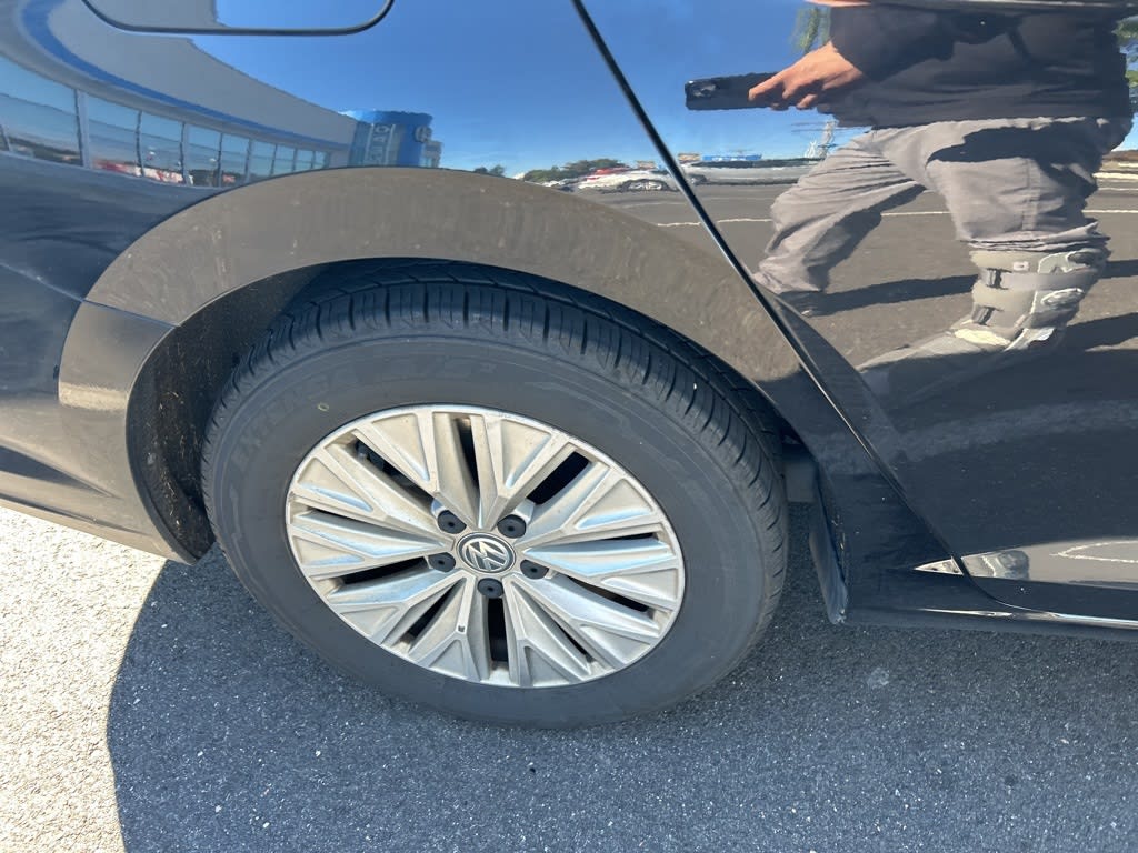 Thumbnail: 2019 Volkswagen Jetta - 23