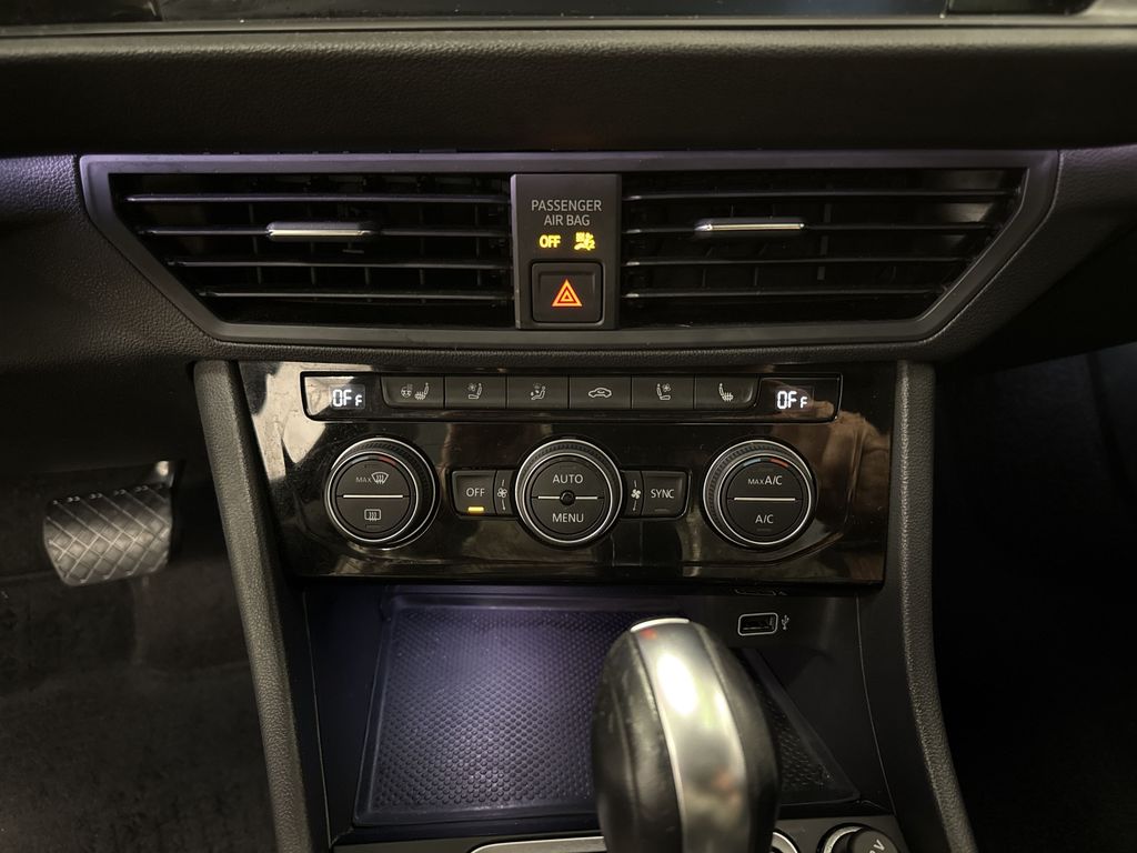 Thumbnail: 2019 Volkswagen Jetta - 23
