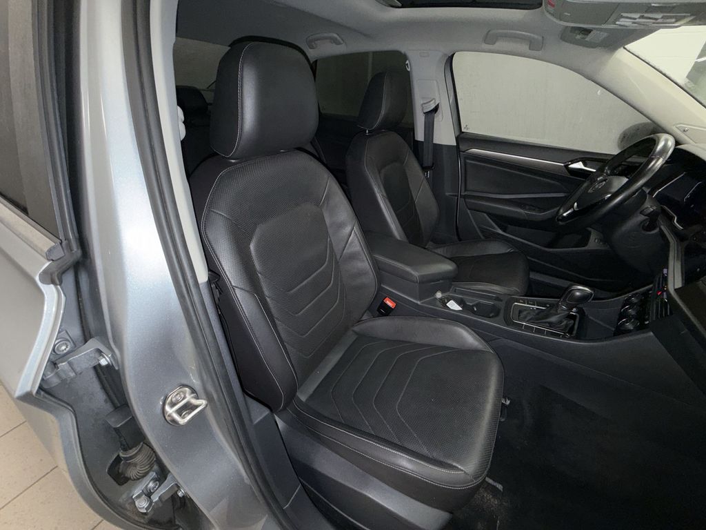 Thumbnail: 2019 Volkswagen Jetta - 9