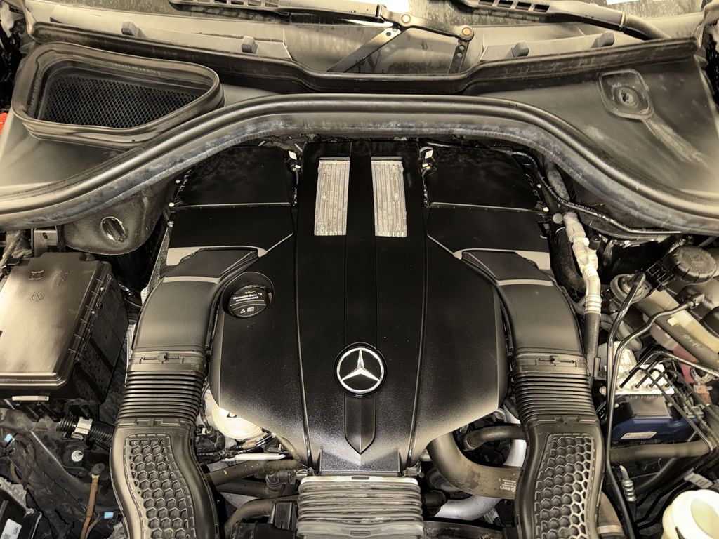 Thumbnail: 2016 Mercedes-Benz GLE - 6