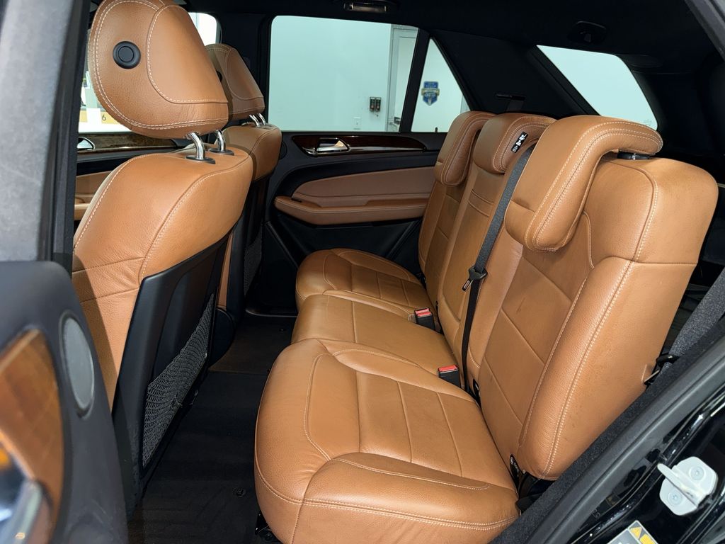 Thumbnail: 2016 Mercedes-Benz GLE - 9