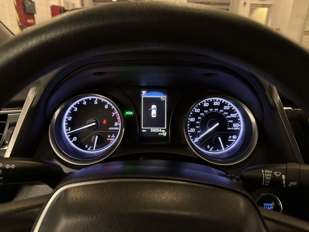 Thumbnail: 2019 Toyota Camry - 30