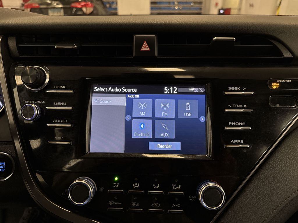 Thumbnail: 2019 Toyota Camry - 11