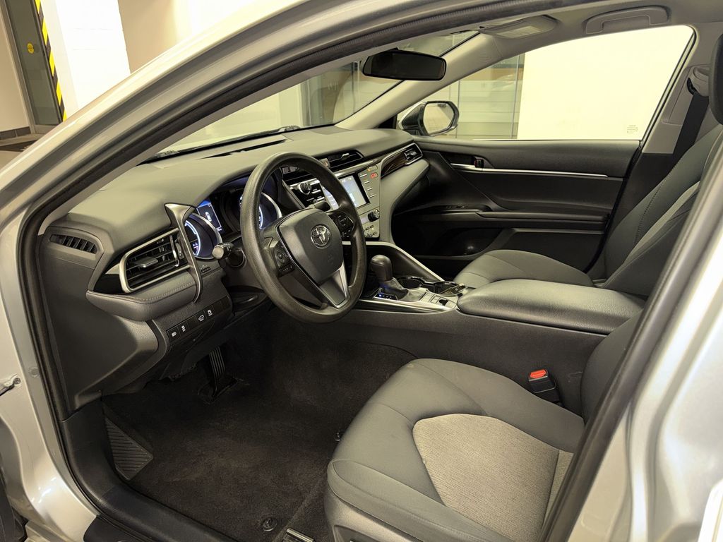 Thumbnail: 2020 Toyota Camry - 28