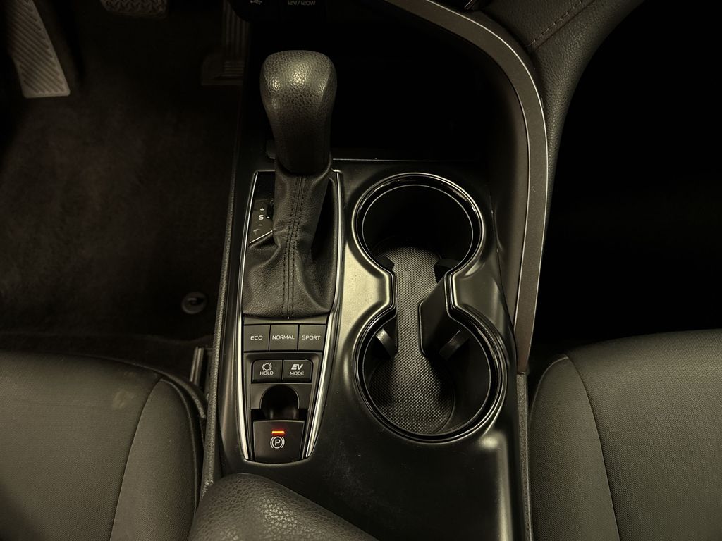 Thumbnail: 2020 Toyota Camry - 12