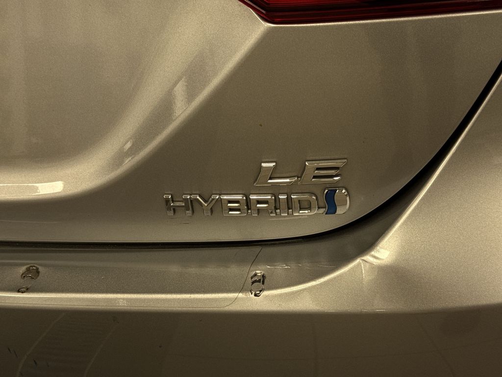 Thumbnail: 2020 Toyota Camry - 26