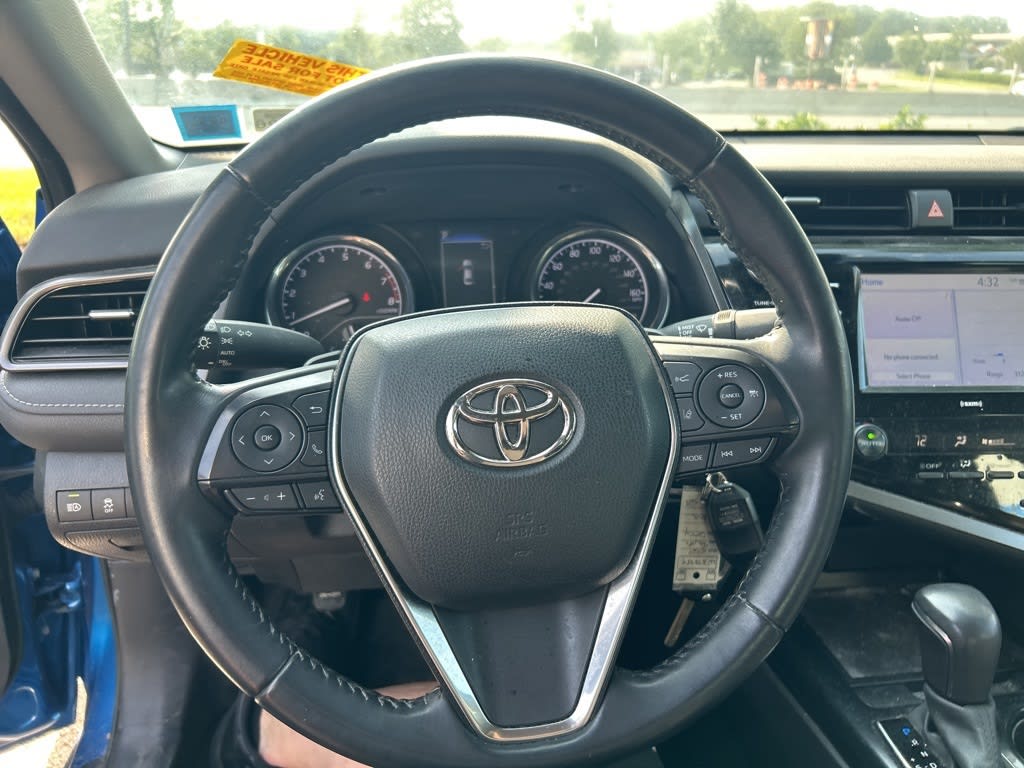 2020 Toyota Camry SE 2