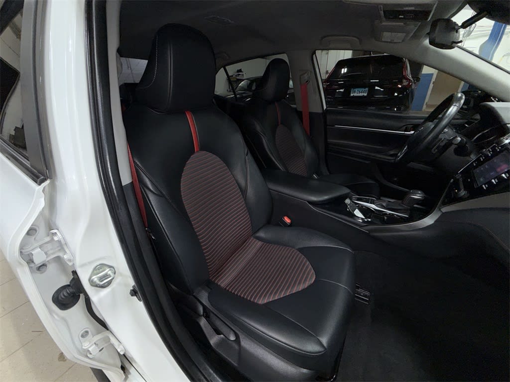 Thumbnail: 2020 Toyota Camry - 11