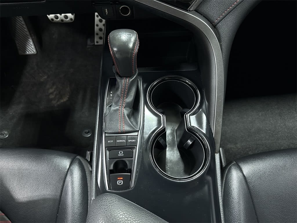 Thumbnail: 2020 Toyota Camry - 14