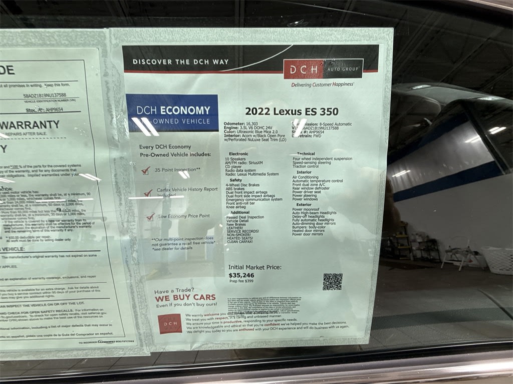 Thumbnail: 2022 Lexus ES - 17