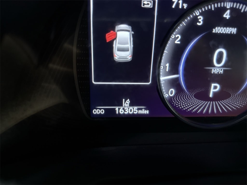 Thumbnail: 2022 Lexus ES - 14