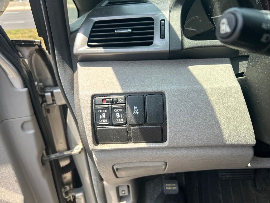 Thumbnail: 2014 Honda Odyssey - 19