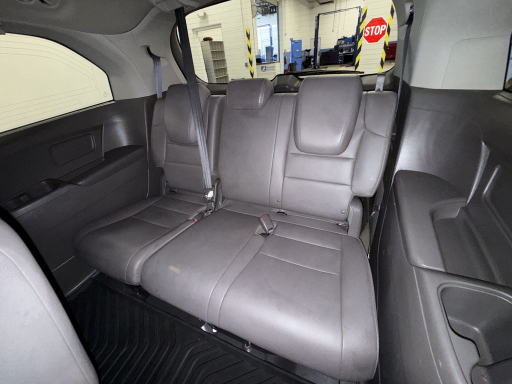 Thumbnail: 2014 Honda Odyssey - 21